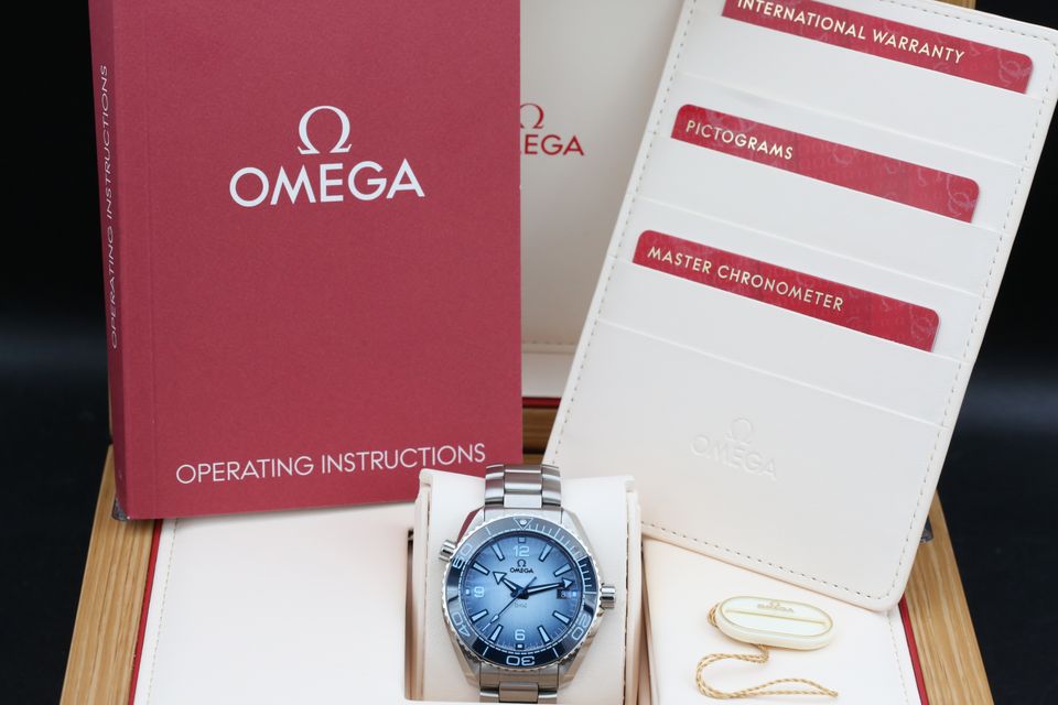 Omega Planet Ocean 215.30.40.20.03.002 Image 7